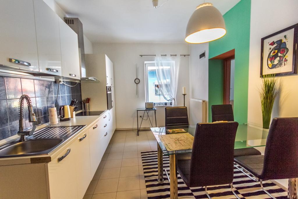 Oh Apartments & Rooms Любляна Стая снимка