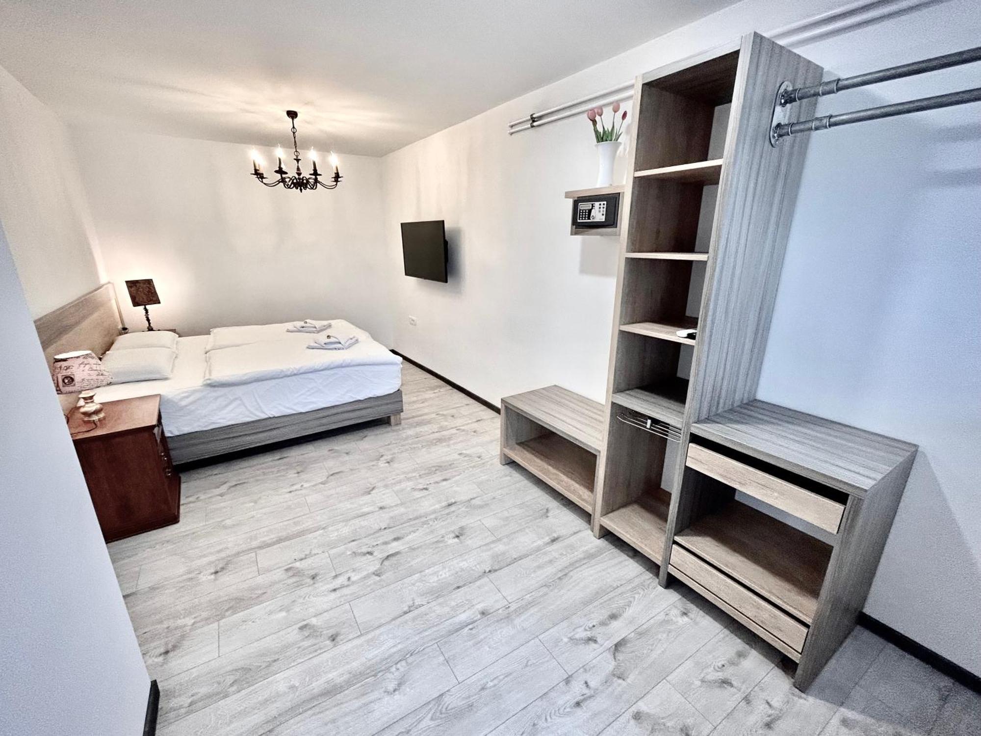 Oh Apartments & Rooms Любляна Екстериор снимка