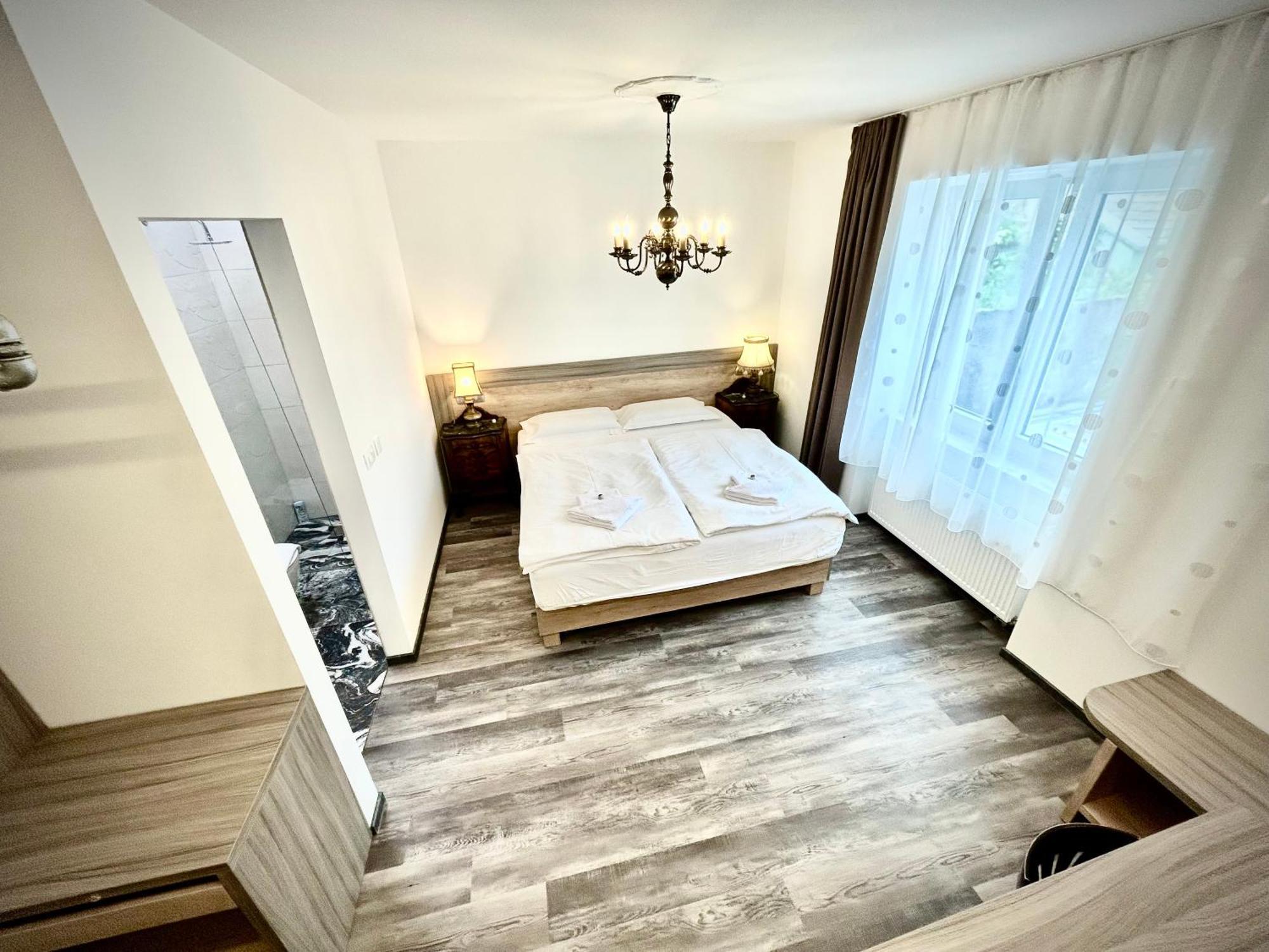 Oh Apartments & Rooms Любляна Екстериор снимка