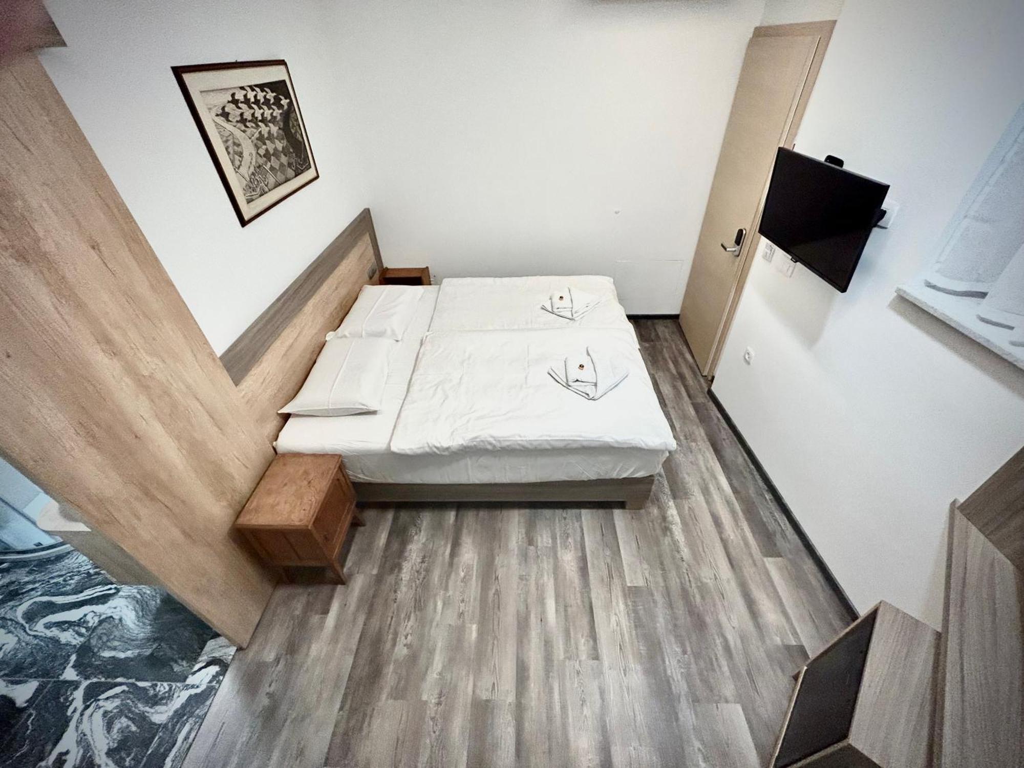 Oh Apartments & Rooms Любляна Екстериор снимка