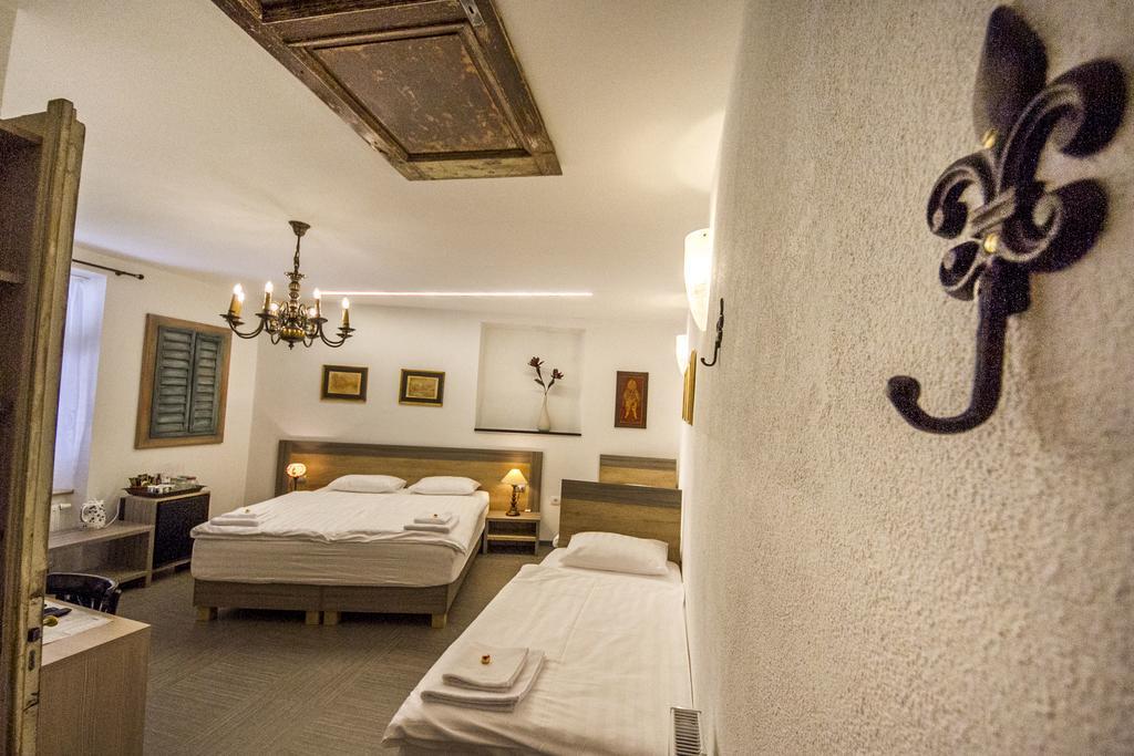 Oh Apartments & Rooms Любляна Екстериор снимка