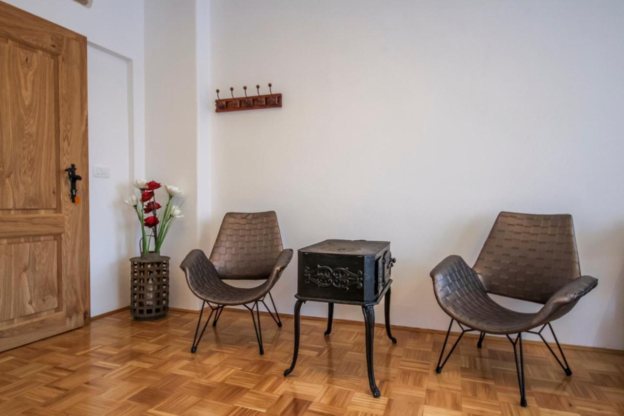 Oh Apartments & Rooms Любляна Екстериор снимка