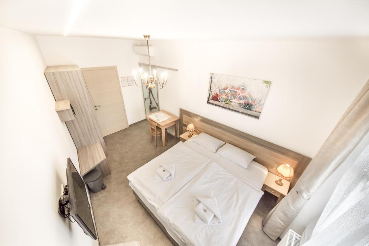 Oh Apartments & Rooms Любляна Екстериор снимка