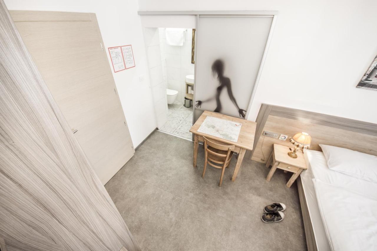 Oh Apartments & Rooms Любляна Екстериор снимка